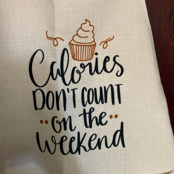 Calories don’t count on the weekend apron - Picture 4 of 5